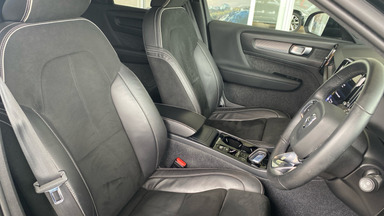 Volvo Xc40 2.0 B4P R DESIGN 5dr Auto Petrol Estate